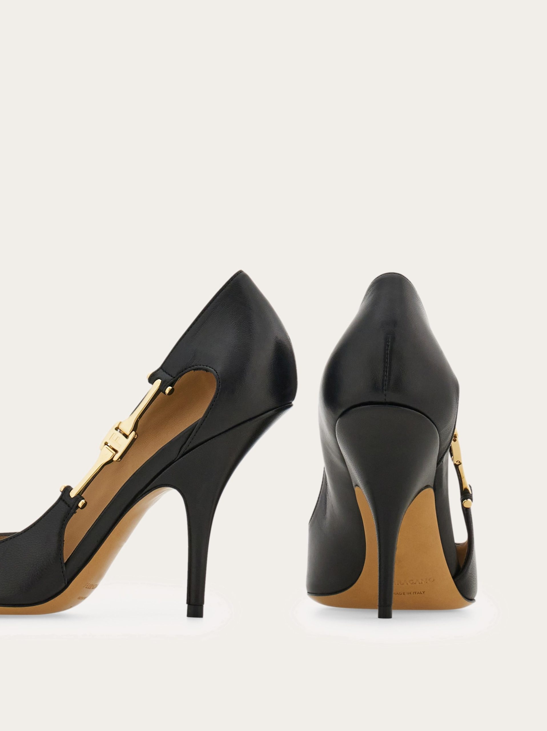Ferragamo F buckle pump - Image 7